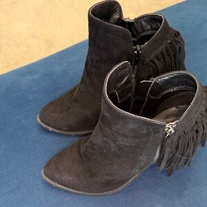 Wild Diva Black suede Fringe Ankle Booties, 6 1/2